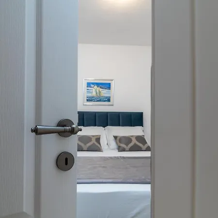 Liam Apartament
